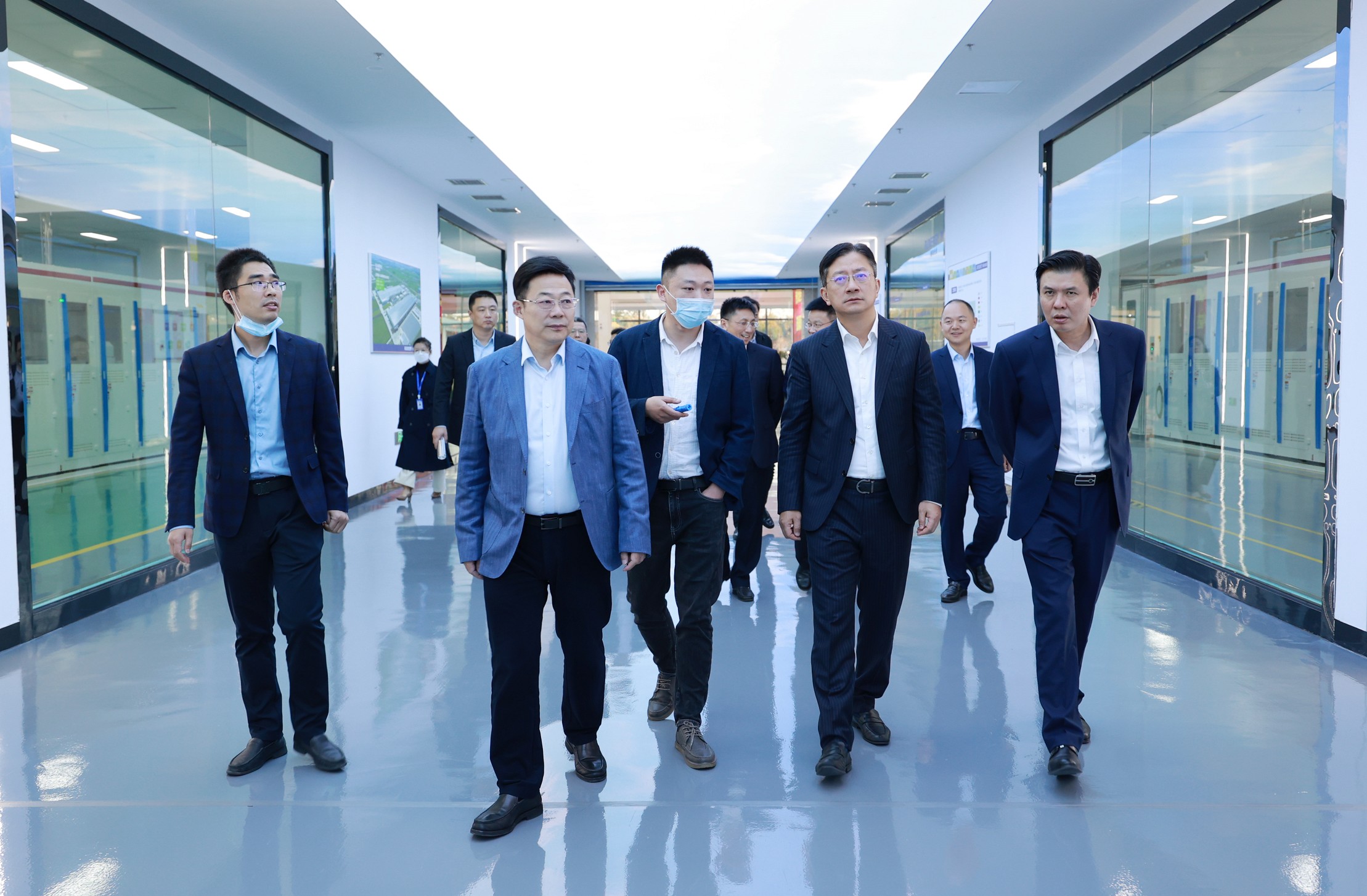 上海銀行領(lǐng)導崔慶軍到悅達考察調研